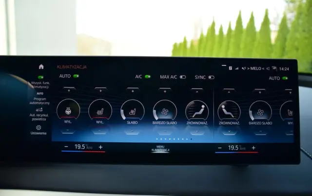 BMW IX XDrive40 76.6kWh Signature