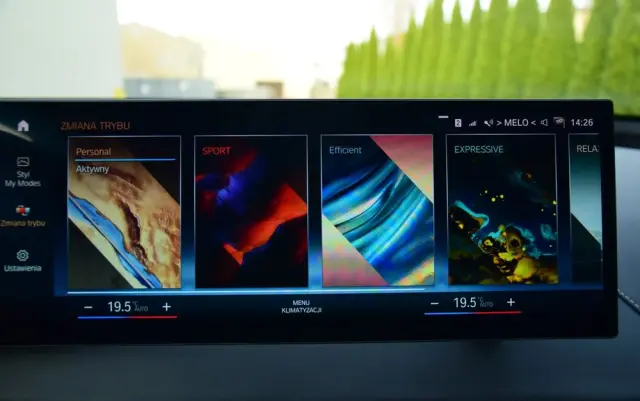 BMW IX XDrive40 76.6kWh Signature