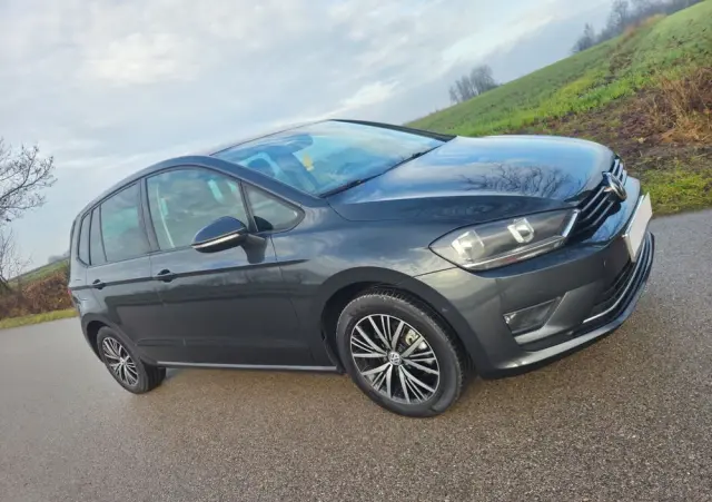 VOLKSWAGEN Golf Sportsvan 1.6 TDI BlueMotion Technology Allstar