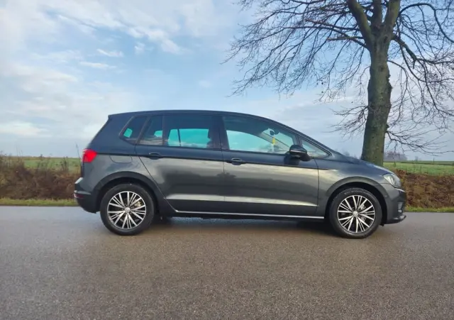 VOLKSWAGEN Golf Sportsvan 1.6 TDI BlueMotion Technology Allstar
