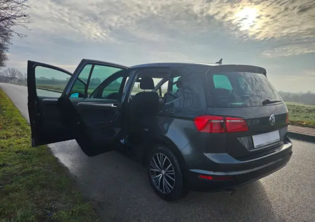VOLKSWAGEN Golf Sportsvan 1.6 TDI BlueMotion Technology Allstar