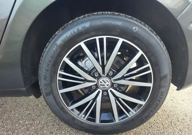 VOLKSWAGEN Golf Sportsvan 1.6 TDI BlueMotion Technology Allstar