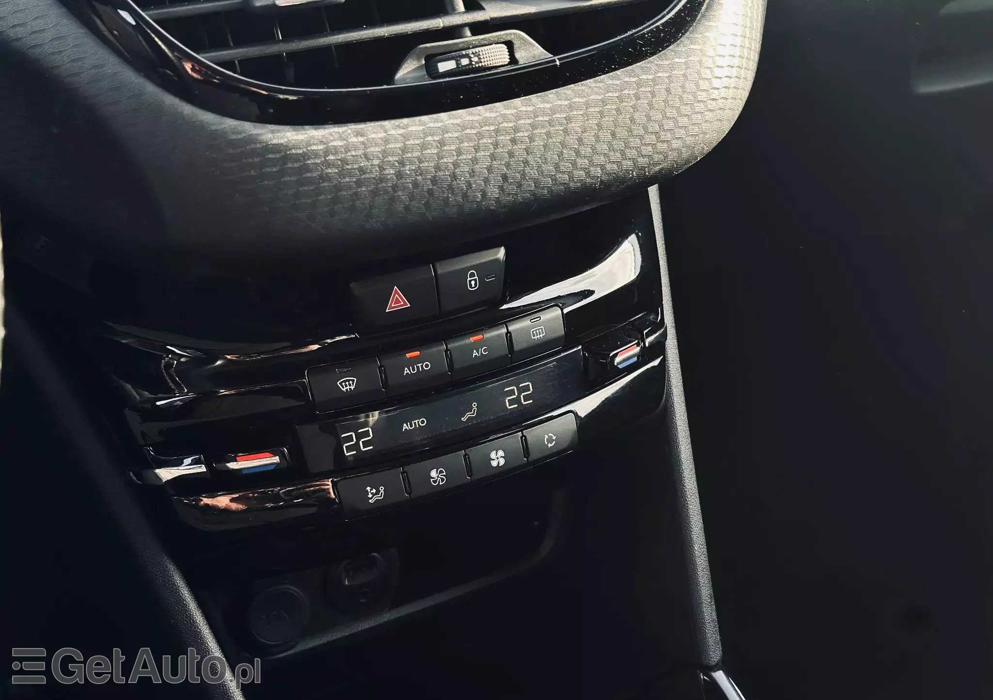 PEUGEOT 2008 BlueHDi FAP 120 STOP & START GT-Line Edition