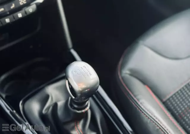 PEUGEOT 2008 BlueHDi FAP 120 STOP & START GT-Line Edition