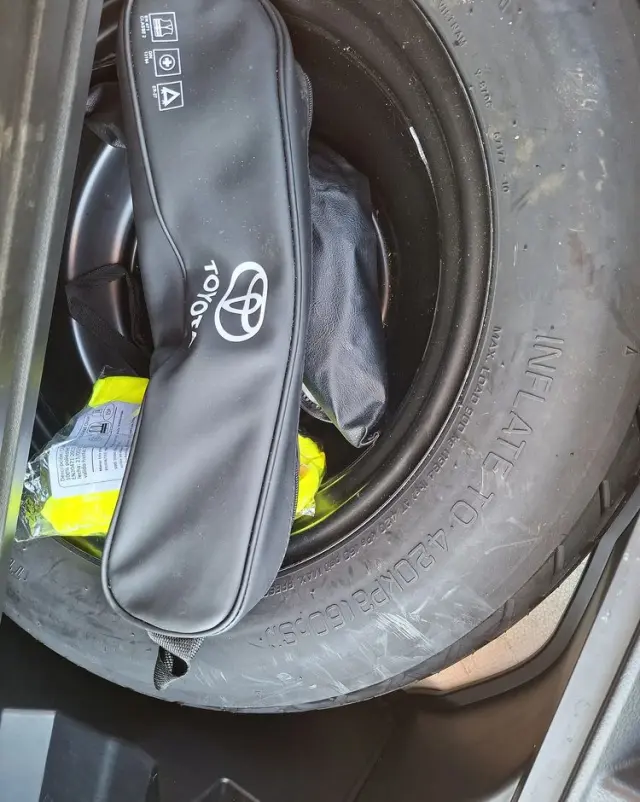 TOYOTA RAV4 2.5 4x4 Comfort