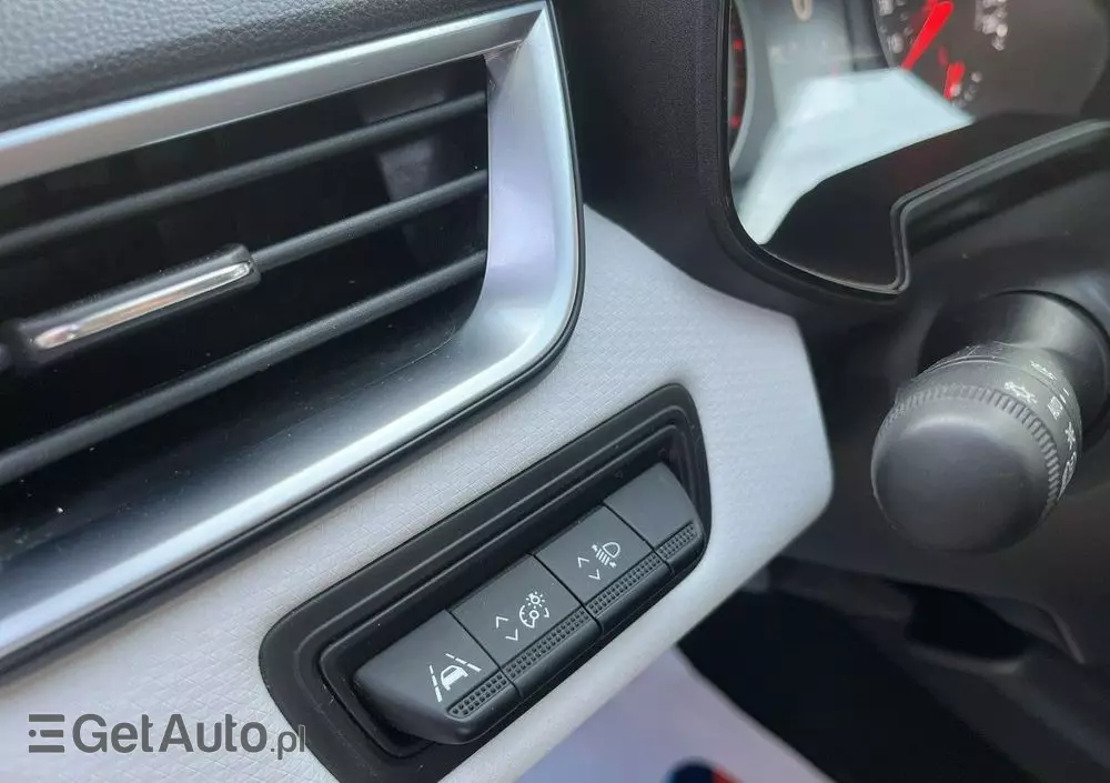 RENAULT Clio TCe 90 EQUILIBRE