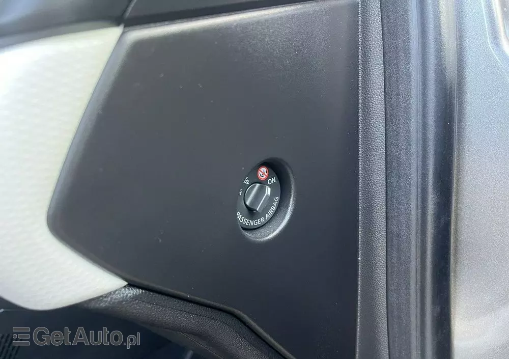 RENAULT Clio TCe 90 EQUILIBRE