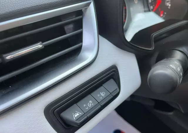 RENAULT Clio TCe 90 EQUILIBRE