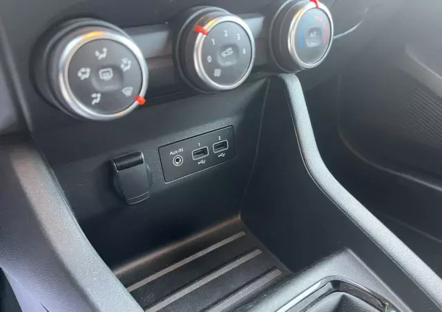 RENAULT Clio TCe 90 EQUILIBRE