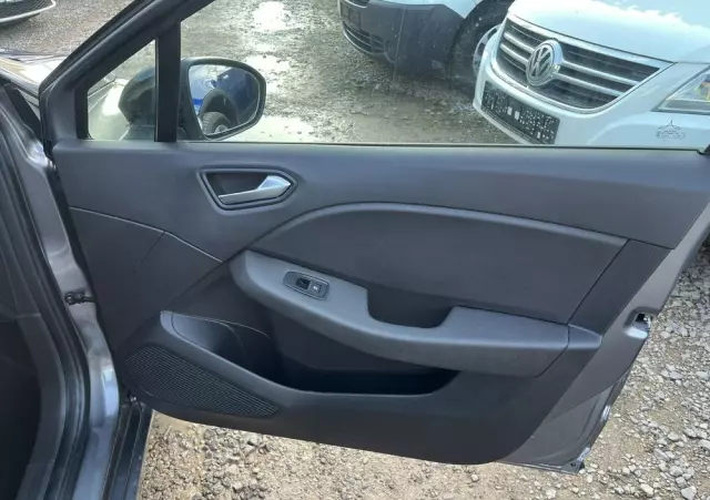 RENAULT Clio TCe 90 EQUILIBRE