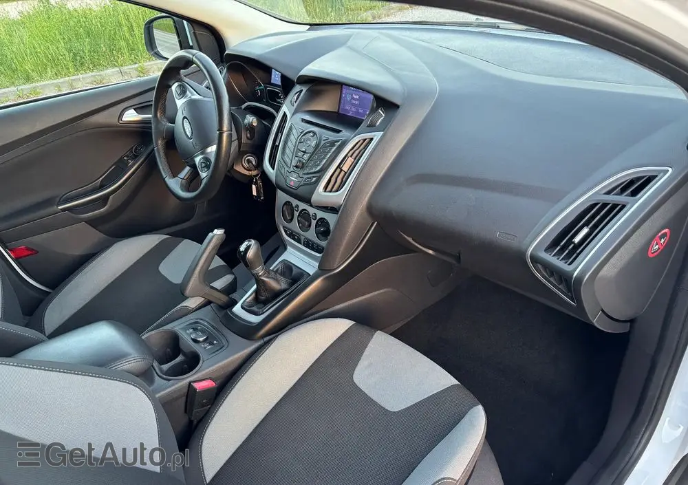 FORD Focus 1.0 EcoBoost Start-Stopp-System Ambiente