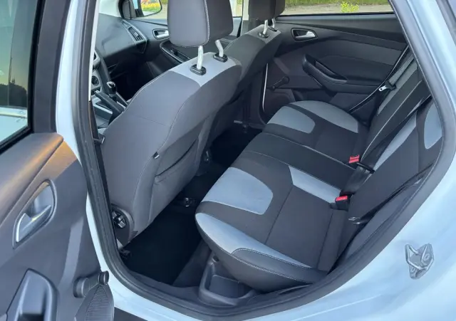 FORD Focus 1.0 EcoBoost Start-Stopp-System Ambiente