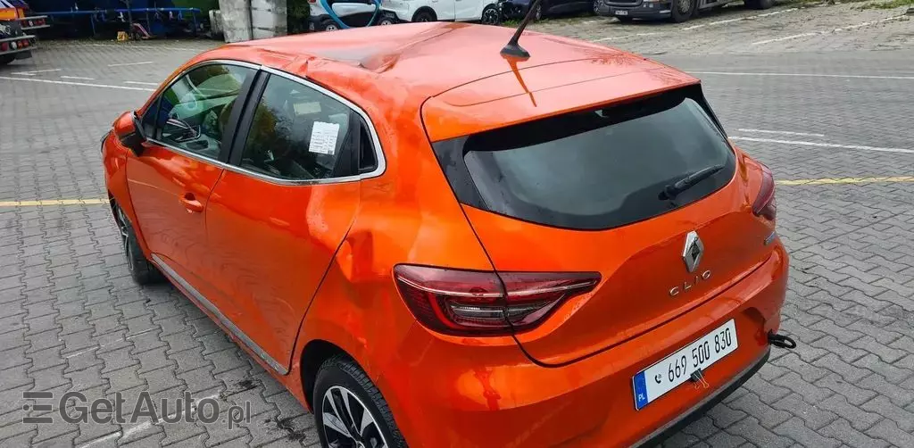 RENAULT Clio 