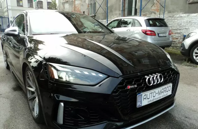 AUDI RS 5 