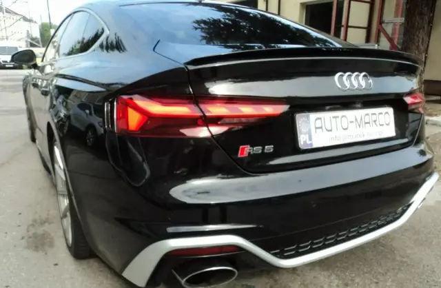 AUDI RS 5 