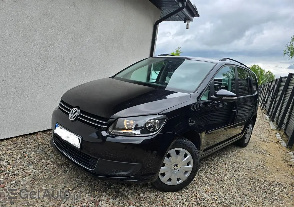 VOLKSWAGEN Touran 