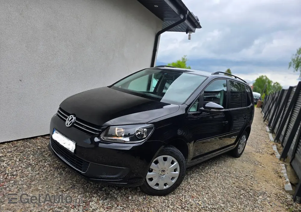 VOLKSWAGEN Touran 