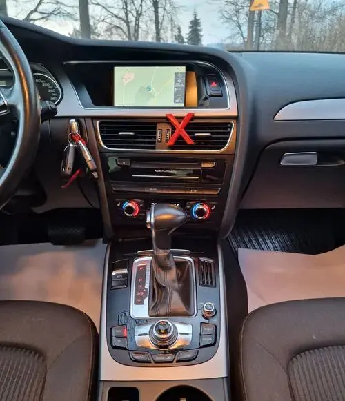 AUDI A4 