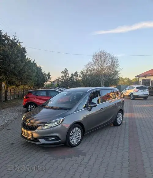 OPEL Zafira 