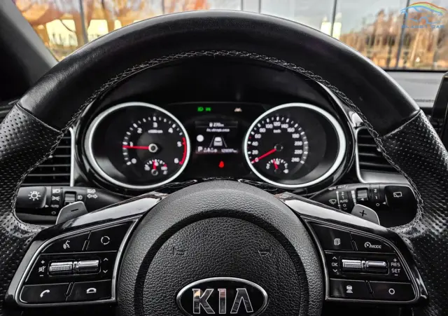KIA ProCeed 1.6 CRDi DCT7 SCR GT LINE