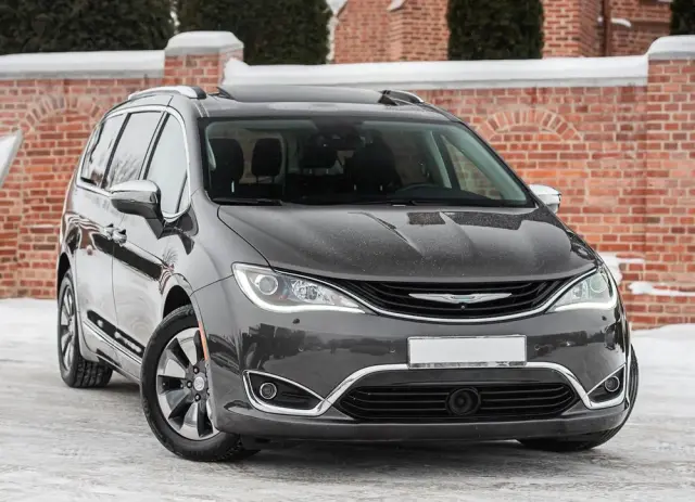 CHRYSLER Pacifica 