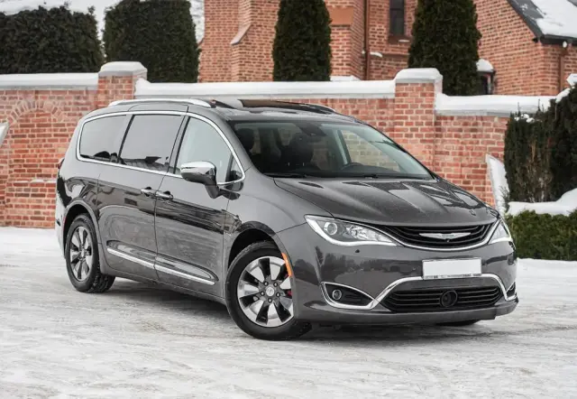 CHRYSLER Pacifica 