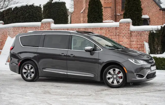 CHRYSLER Pacifica 