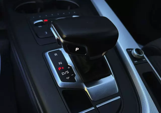 AUDI A4 2.0 TFSI ultra S tronic