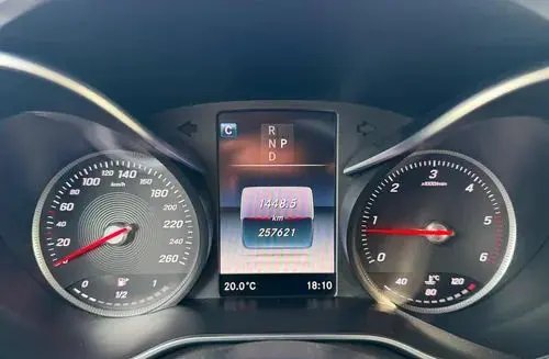 MERCEDES-BENZ GLC 