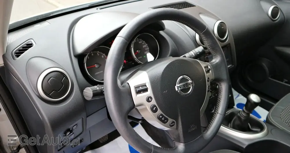 NISSAN Qashqai 2.0 Tekna Pack