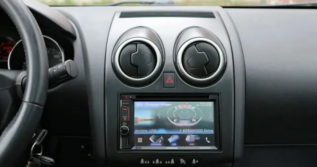 NISSAN Qashqai 2.0 Tekna Pack