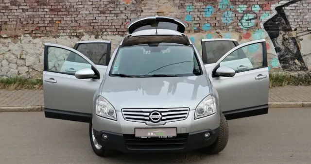 NISSAN Qashqai 2.0 Tekna Pack