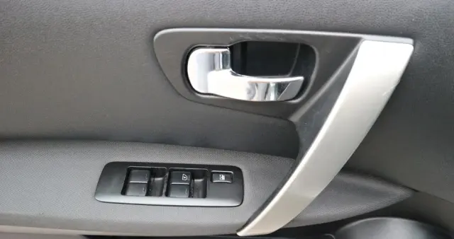 NISSAN Qashqai 2.0 Tekna Pack