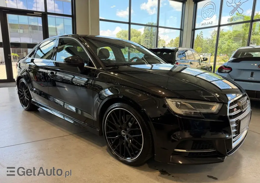 AUDI S3 