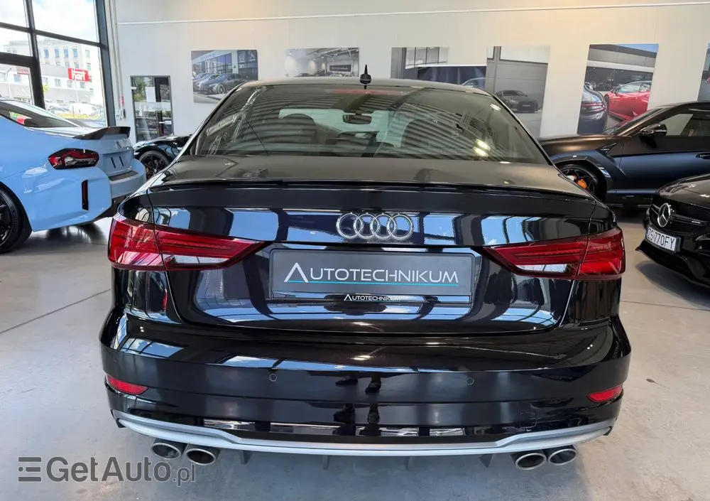 AUDI S3 