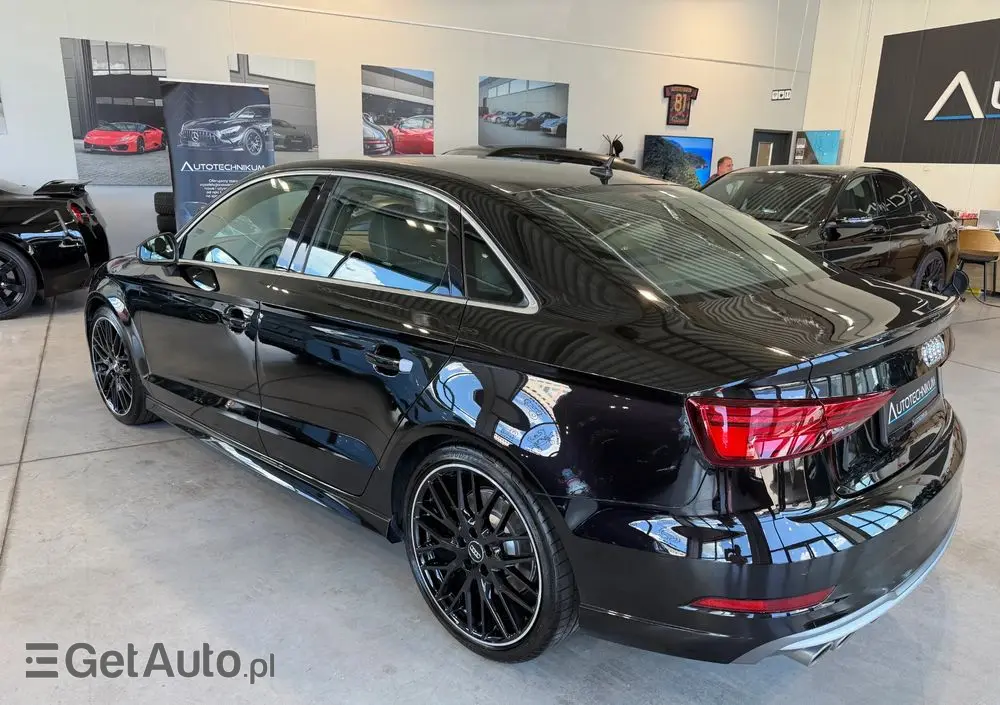 AUDI S3 