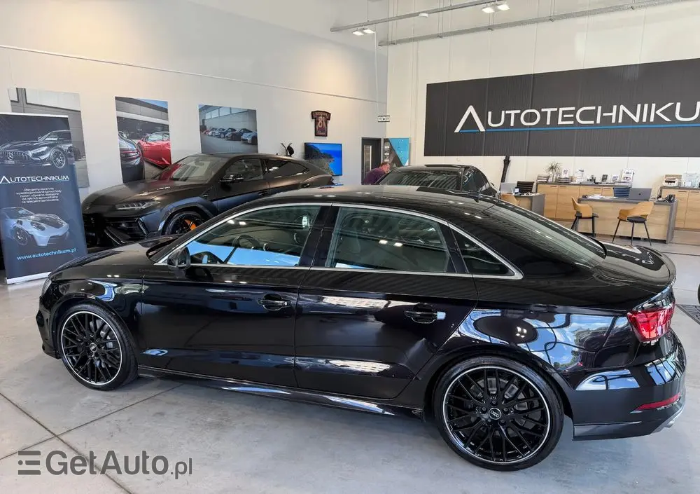 AUDI S3 