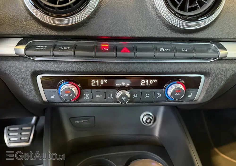 AUDI S3 