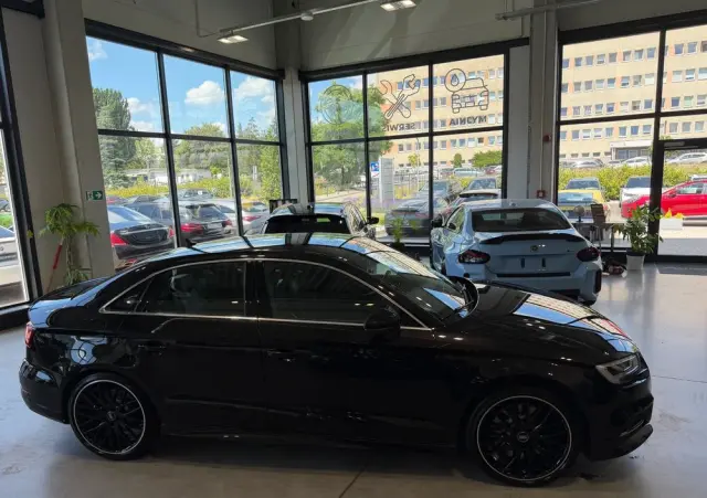 AUDI S3 
