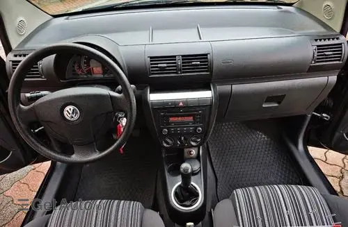 VOLKSWAGEN Fox 
