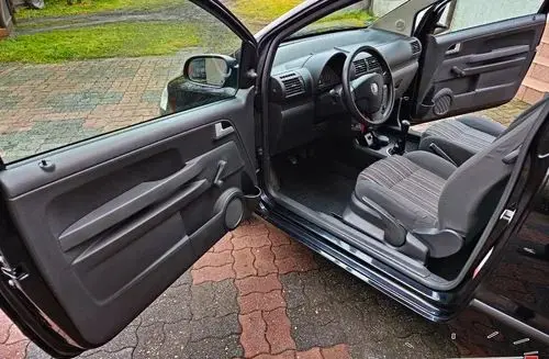 VOLKSWAGEN Fox 
