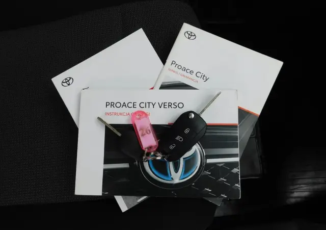 TOYOTA Proace City Verso 1.5 D-4D Family