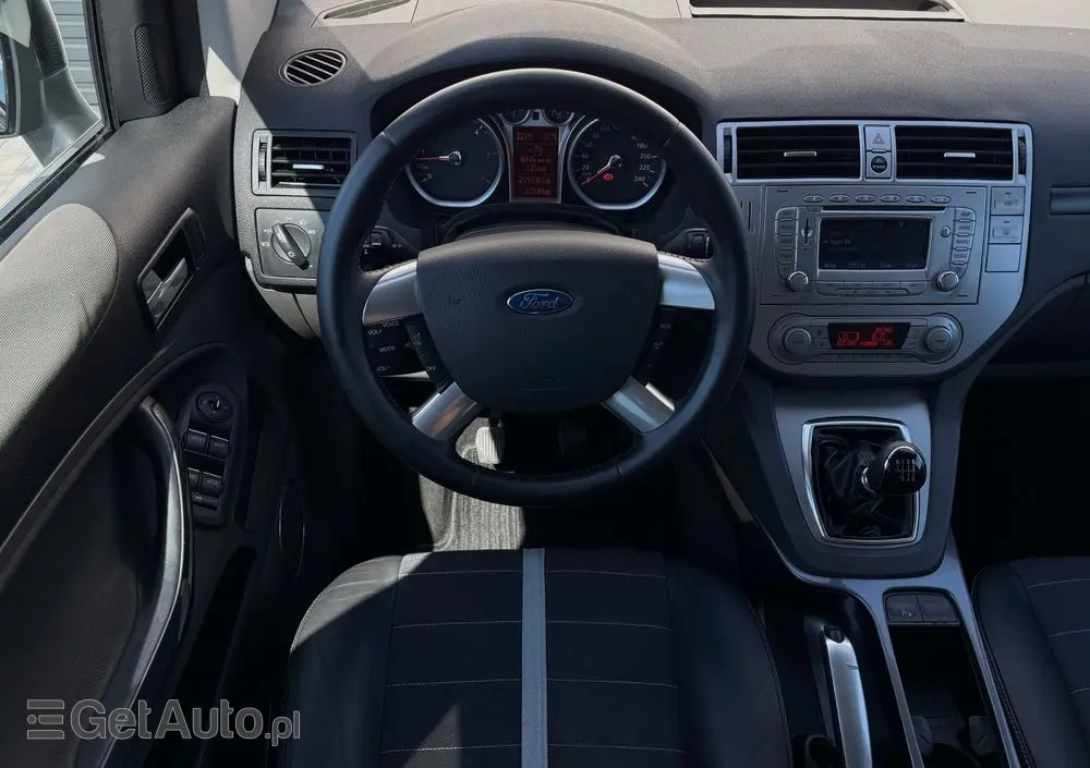 FORD Kuga 2.0 TDCi 2x4 Titanium