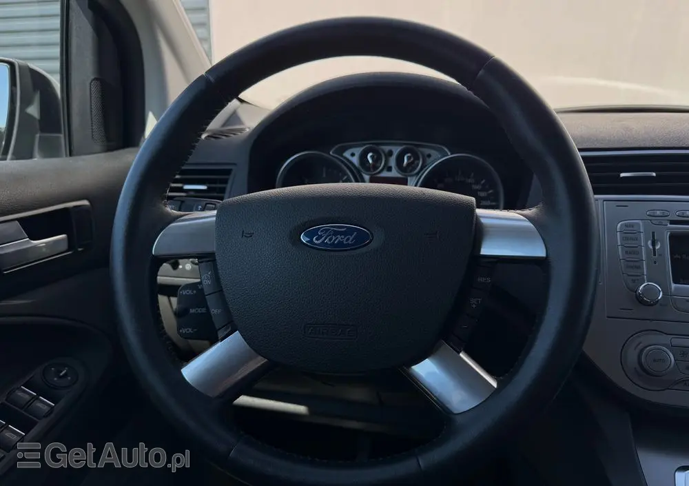 FORD Kuga 2.0 TDCi 2x4 Titanium