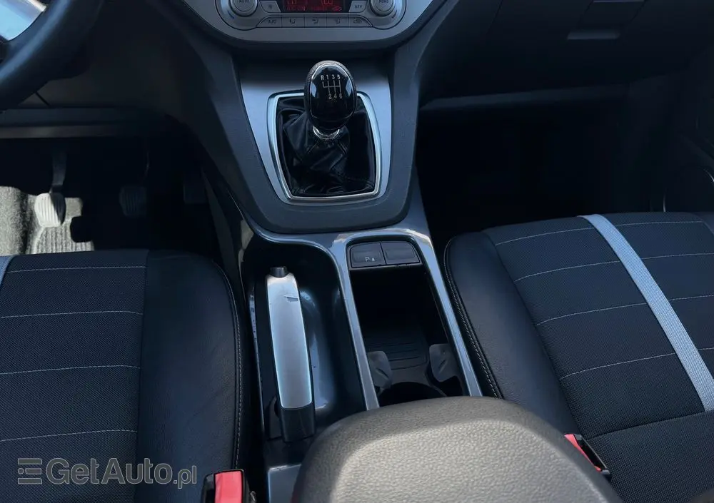 FORD Kuga 2.0 TDCi 2x4 Titanium