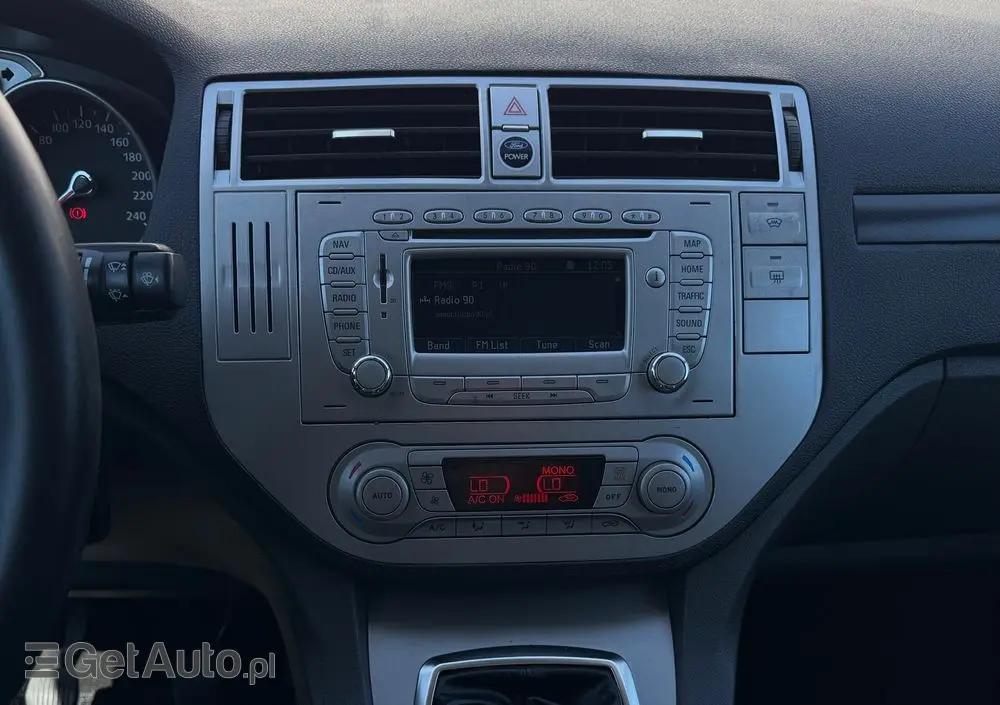 FORD Kuga 2.0 TDCi 2x4 Titanium