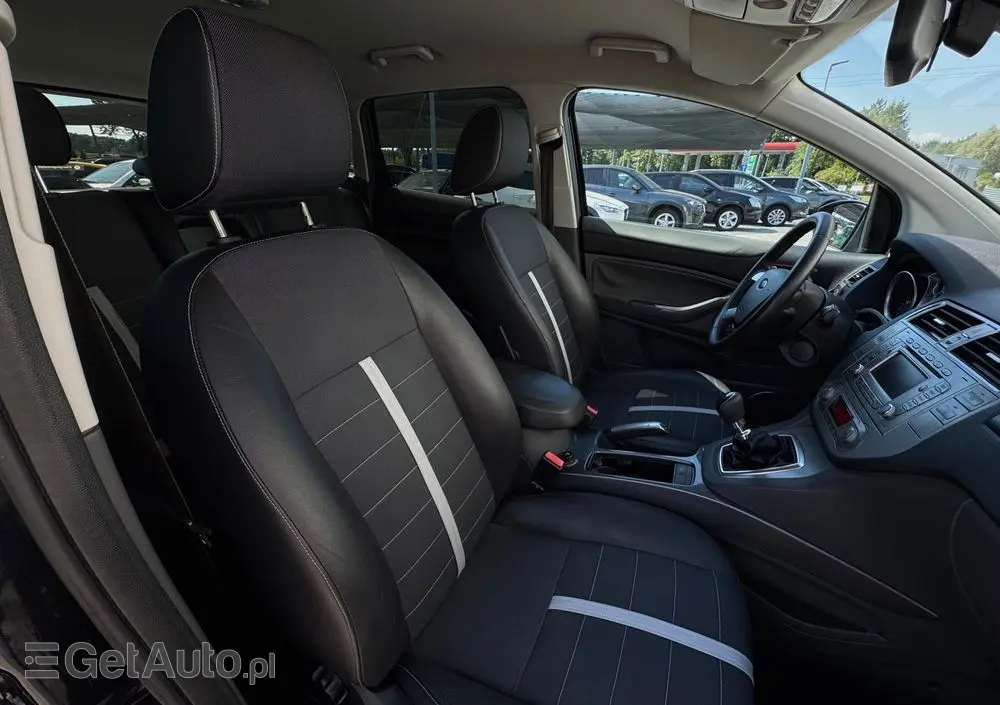 FORD Kuga 2.0 TDCi 2x4 Titanium