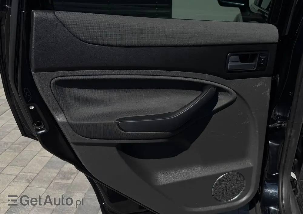 FORD Kuga 2.0 TDCi 2x4 Titanium