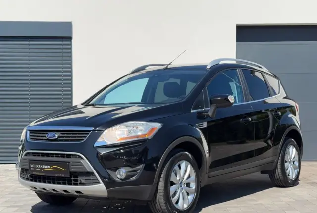 FORD Kuga 2.0 TDCi 2x4 Titanium