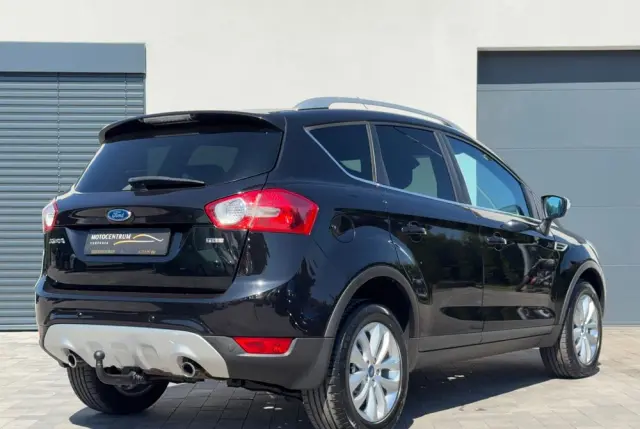 FORD Kuga 2.0 TDCi 2x4 Titanium